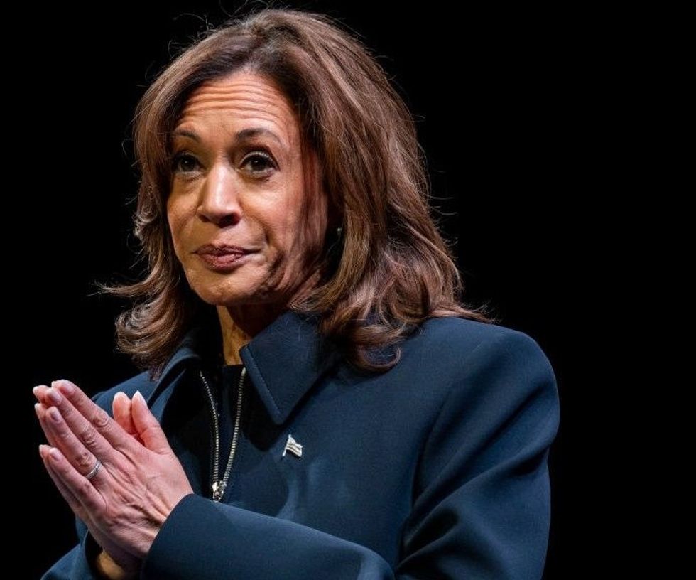 2 men spotted at Kamala Harris' LA home in fire zone after report of possible burglary