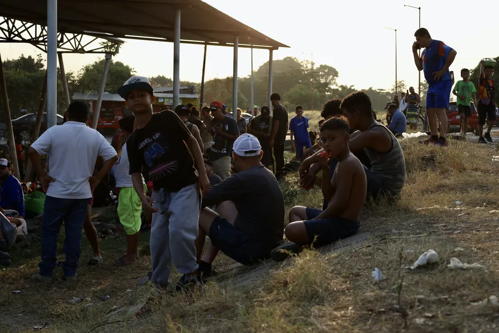 2,000 immigrants from Southern Mexico join caravan in hopes of entering US despite Trump's orders