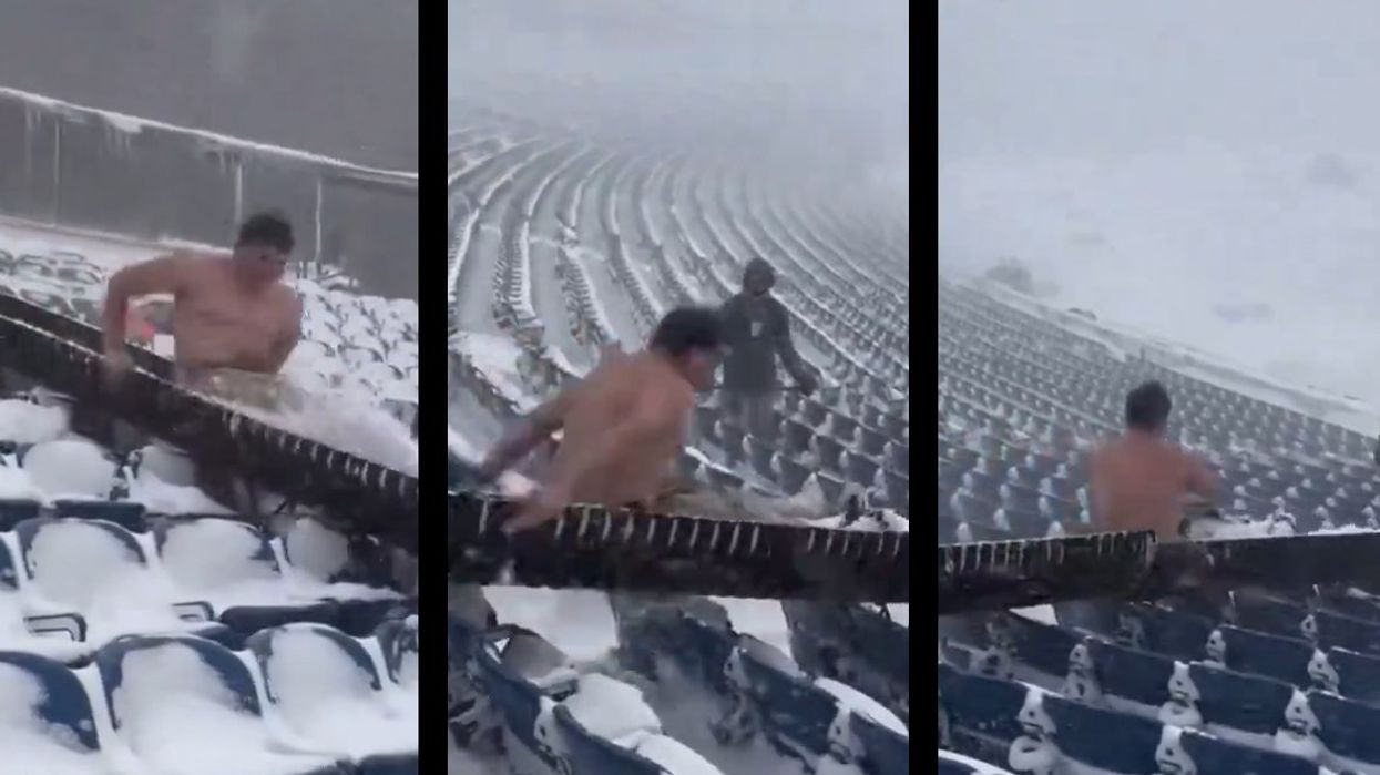 Buffalo Bills Fans Digging Out Their Snow Buried Stadium Appear To Be Having A Winter Blast 4665