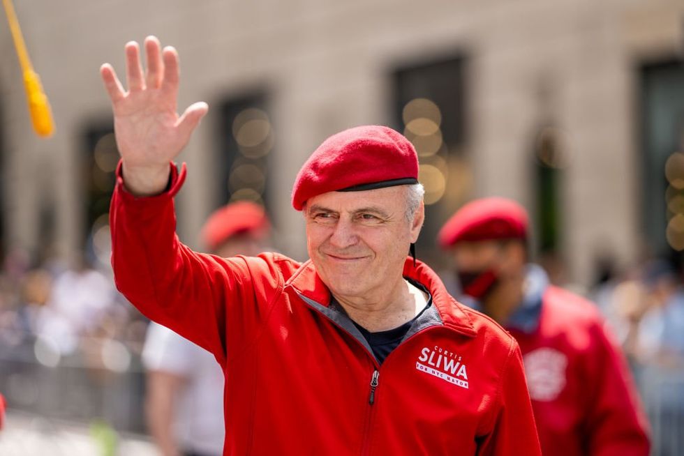 Deadly arson attack prompts Guardian Angels to patrol New York City subway