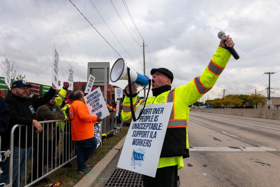 Dockworkers support historic strike as union apparently rejects nearly 50% wage increases over 7 years