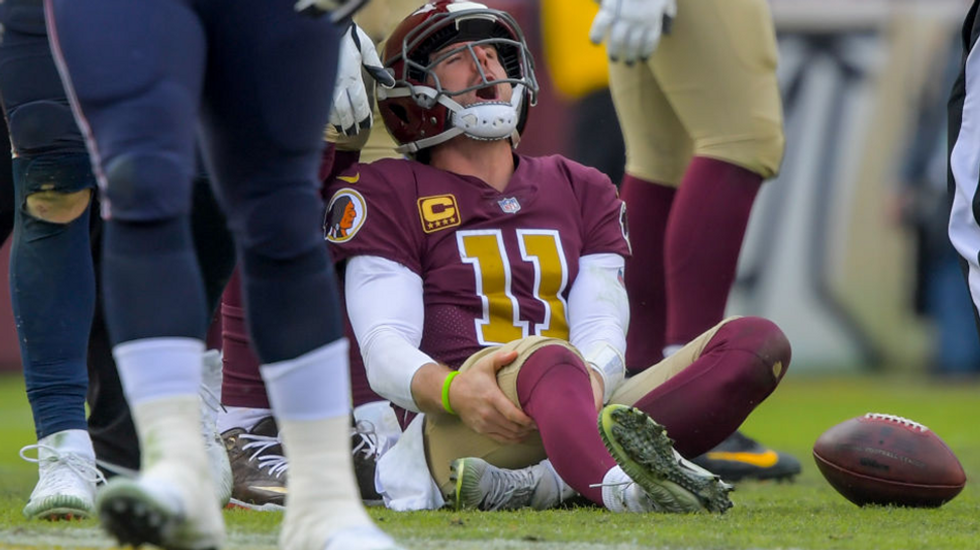 Former NFL quarterback Alex Smith shows the gruesome damage to his leg nearly 6 years after suffering compound fracture