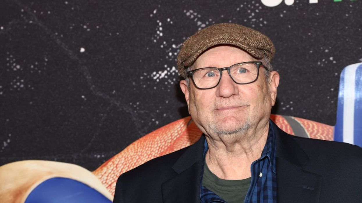 Actor Ed O'Neill tells amazing story connecting his time with the Pittsburgh Steelers and the lunar landing in 1969