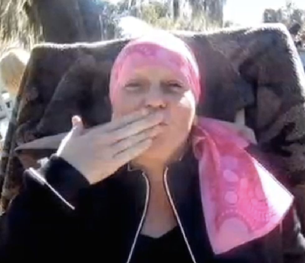 Unbelievable Woman Says She Has Cancer Raises Thousands Of Dollars