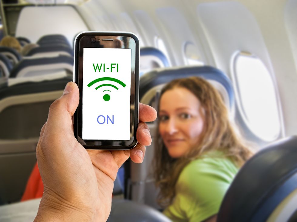 Are Plane Wi-Fi Systems Really That Vulnerable? Well, the FBI Just Issued This Alert