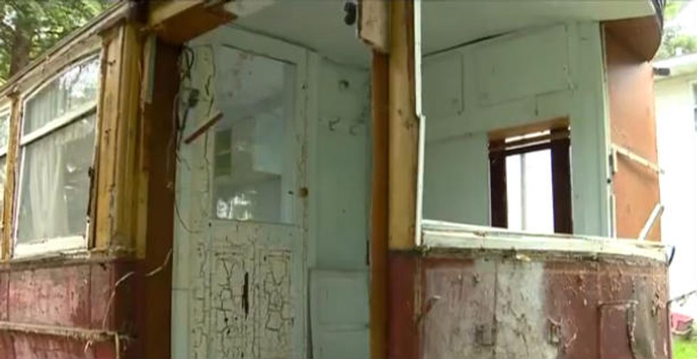 Wisconsin Couple Doing Work Around Their Retirement Home Peel Away a Wall in Their Backyard and Discover a Rare Piece of History