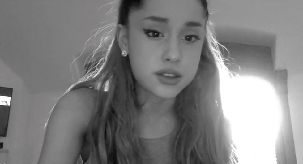 See the New Rambling Video Apology Singer Ariana Grande Released After ‘Hate America’ Donut Incident