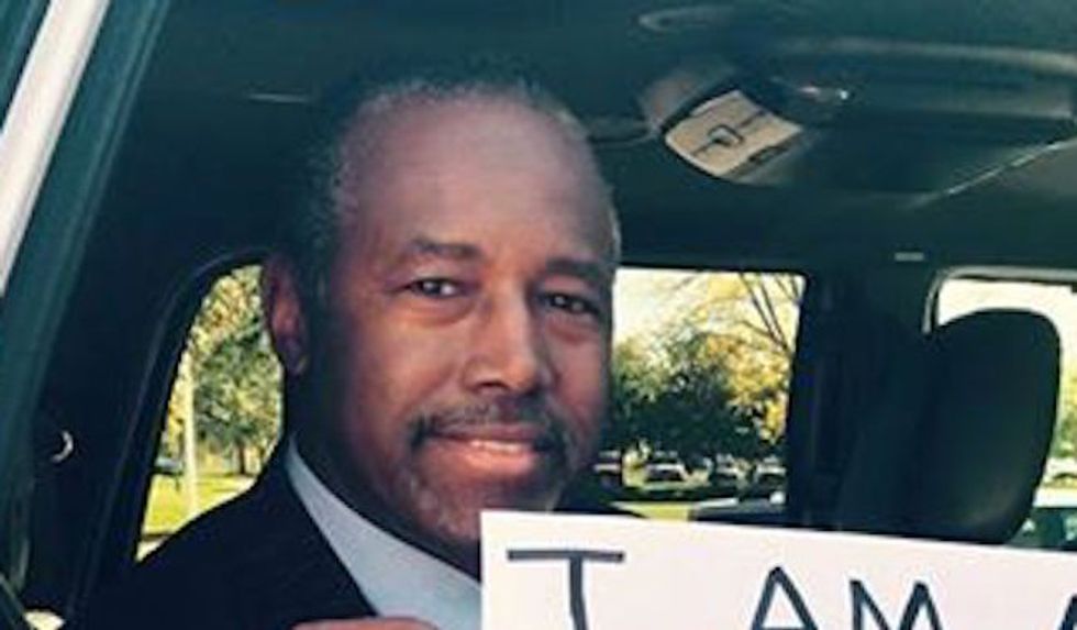 In One Photo, Ben Carson Makes Powerful Statement Amid Reports Oregon Shooter Targeted Christians