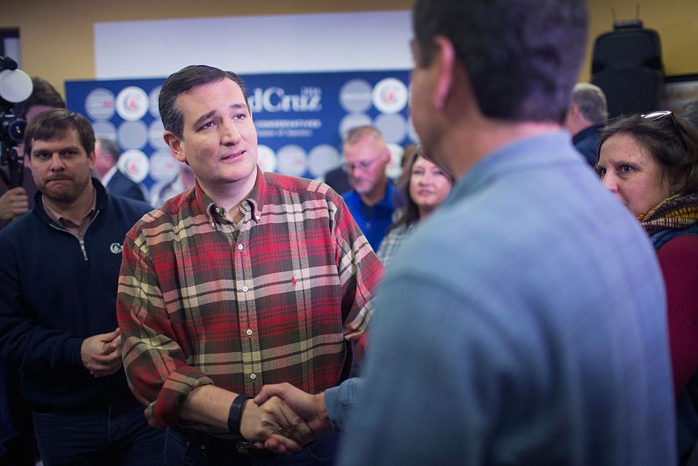 Ted Cruz Surges Within Striking Distance of Donald Trump in National Poll