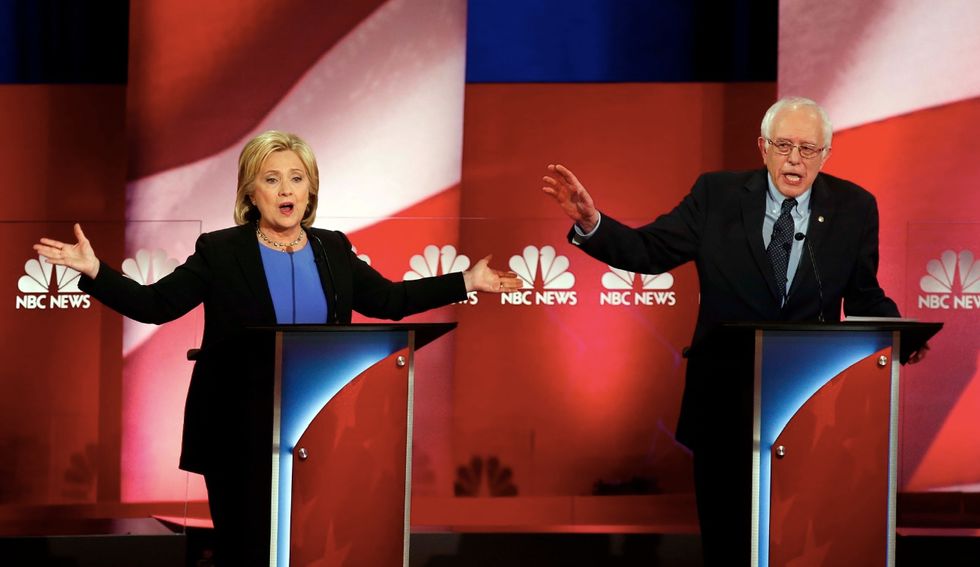 Shock Poll: Clinton Now Trailing Sanders in Iowa — and by a Sizable Margin