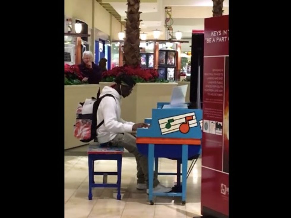 Trying to Kill Some Time at the Mall, 18-Year-Old Sat Down Behind Piano — He Didn't Realize Someone Would Capture Next Two Minutes on Video