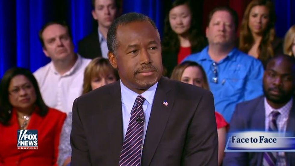 Megyn Kelly Presses Carson: Why Are You Still in the 2016 Race?