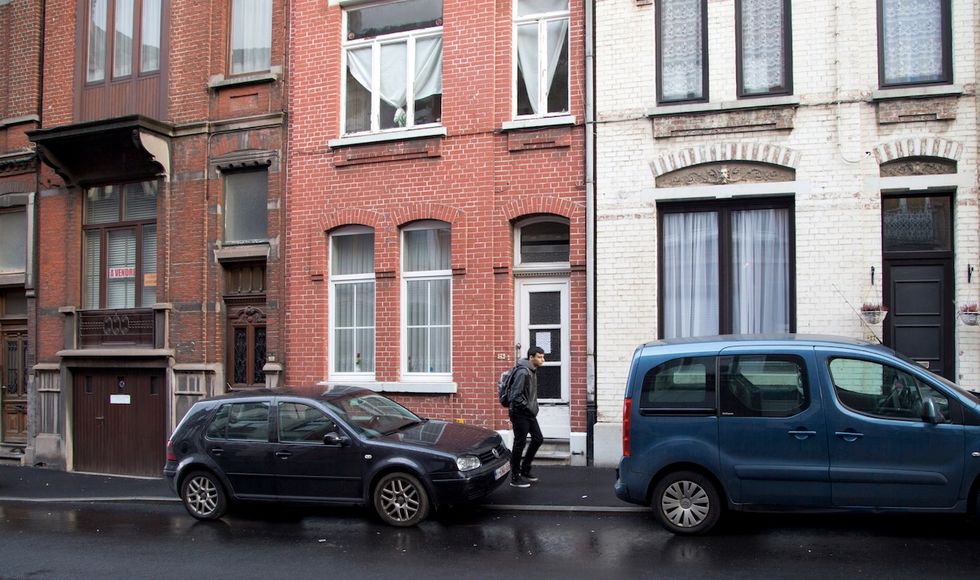 Police: Machete-Wielding Man Shouting 'Allahu Akbar' Attacks Two Female Officers in Belgium 