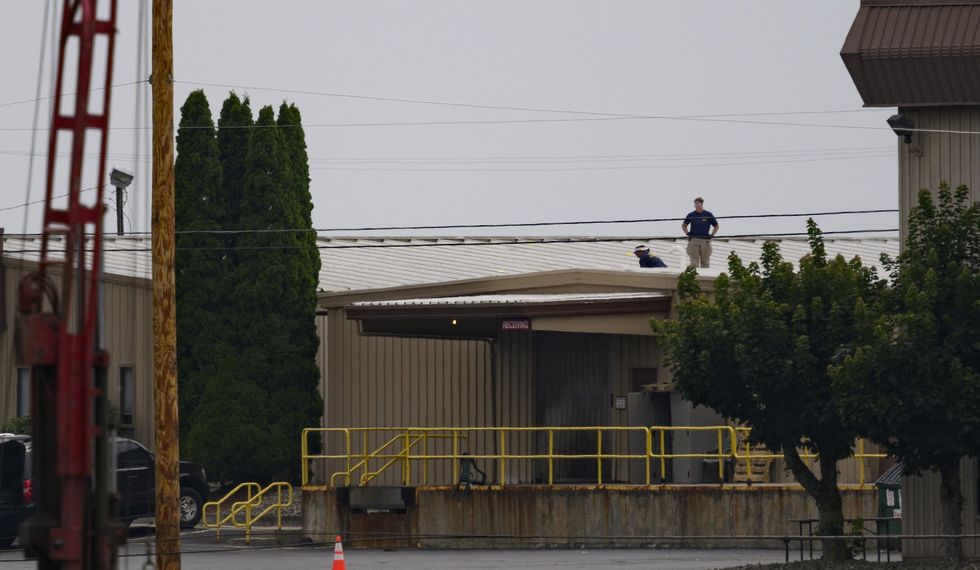 Nearly 30 mins before assassination attempt, officer spotted suspected shooter on roof and reported him, sources say