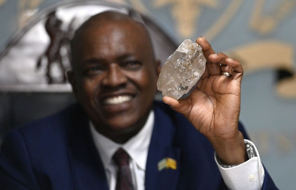 'Epic' 2,492-carat diamond unearthed