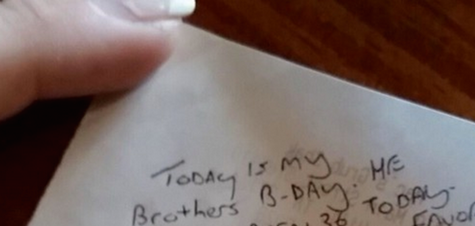 Man Leaves Waitress $36 Tip — She Didn't Understand Significance of the Number Until She Found This Note