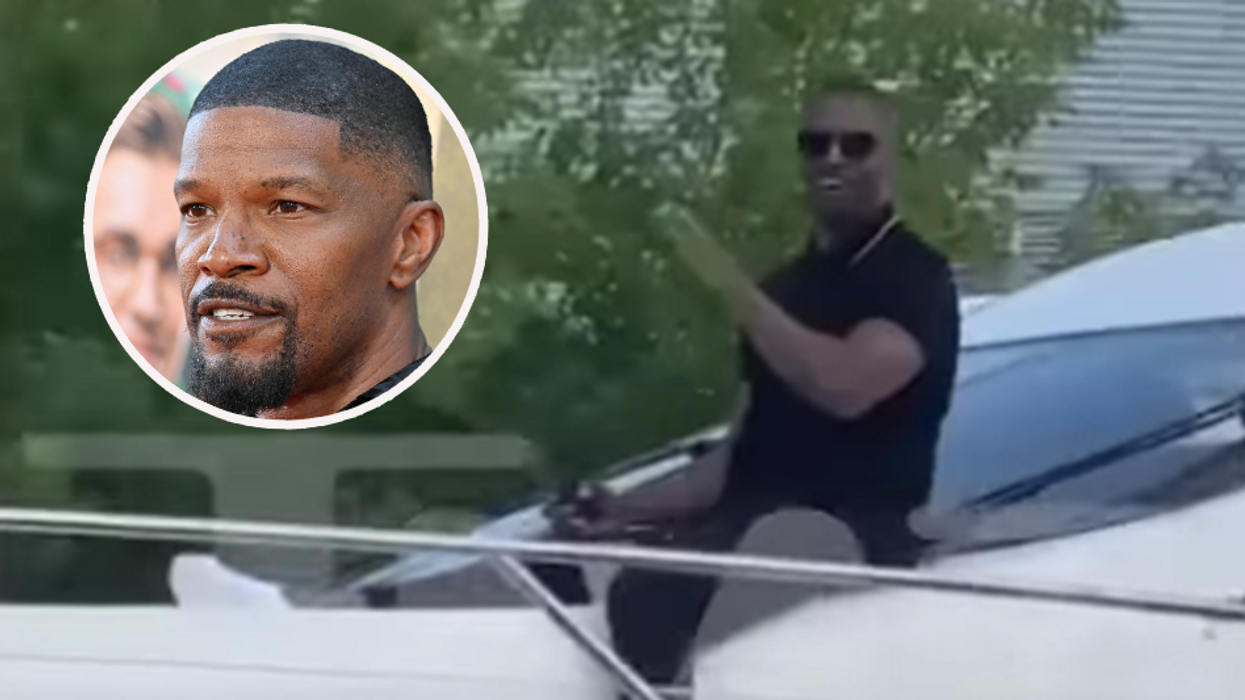 Jamie Foxx spotted for first time since hospitalization, appears on massive boat in Chicago