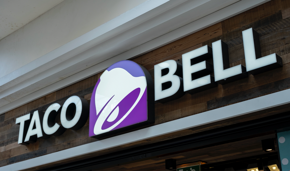 Male security guard in Taco Bell caught on video slapping female in face: 'I said leave!'