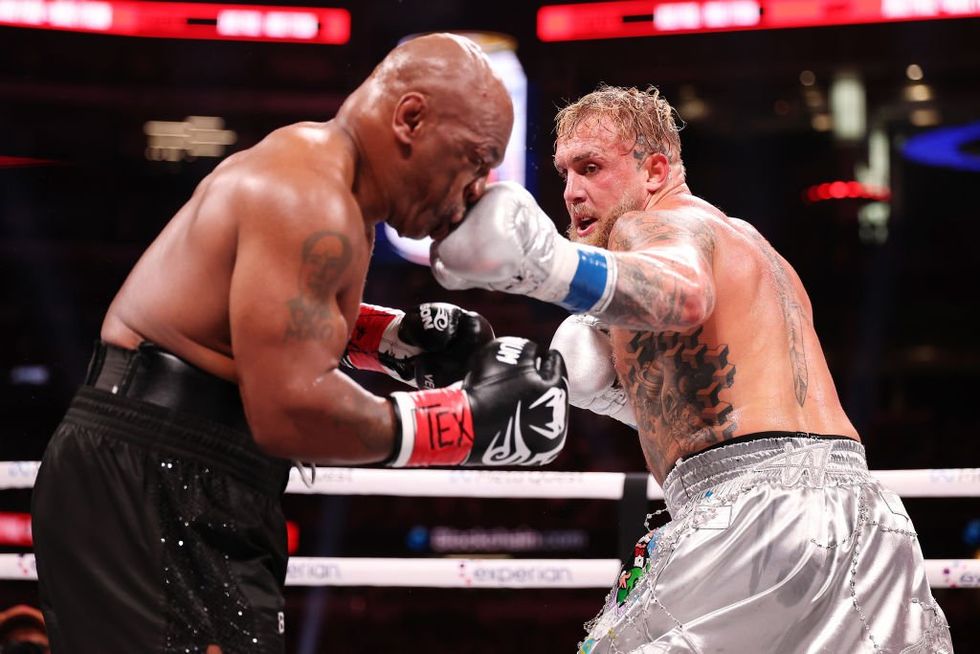 Mike drops trou, Netflix drops ball on Tyson-Paul brawl