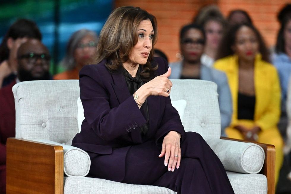 Oprah pulls out all the stops for Harris rally only to have the VP fumble on border question