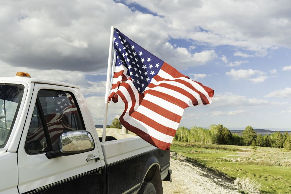 Patriots show up to protest after Oklahoma school district forbids teen from flying American flag on truck