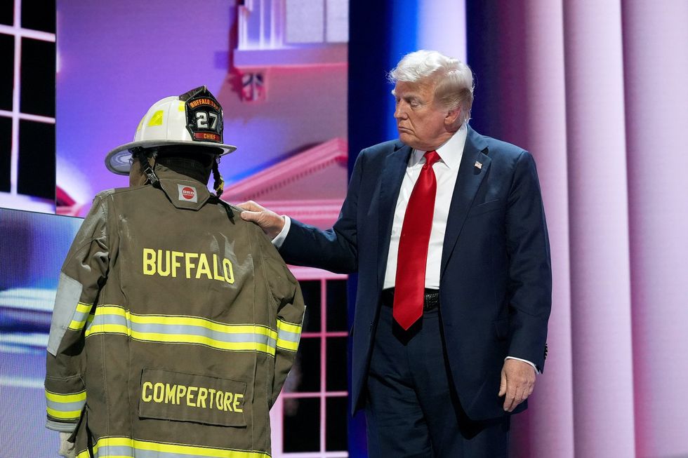 Trump to honor fireman killed at rally by returning to Butler despite requests from feds that he avoid outdoor rallies