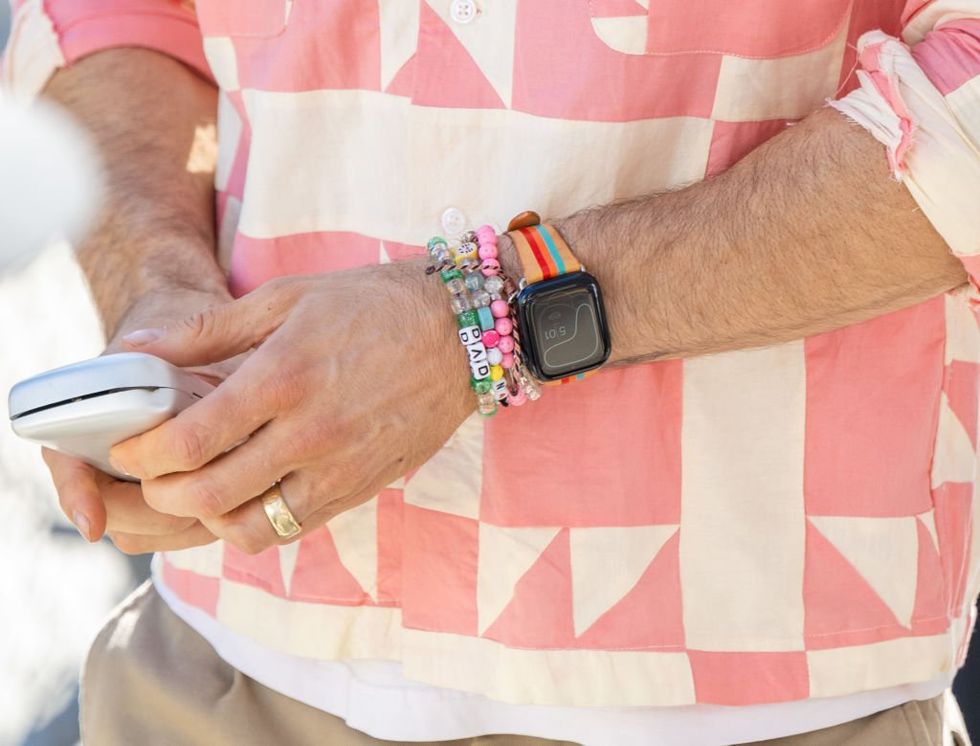 Want to make your clothes look worse? Strap on an Apple Watch