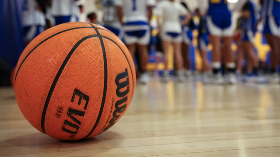 'We're getting f***ed in the a**': Kentucky high school basketball coach resigns after locker-room speech is posted online